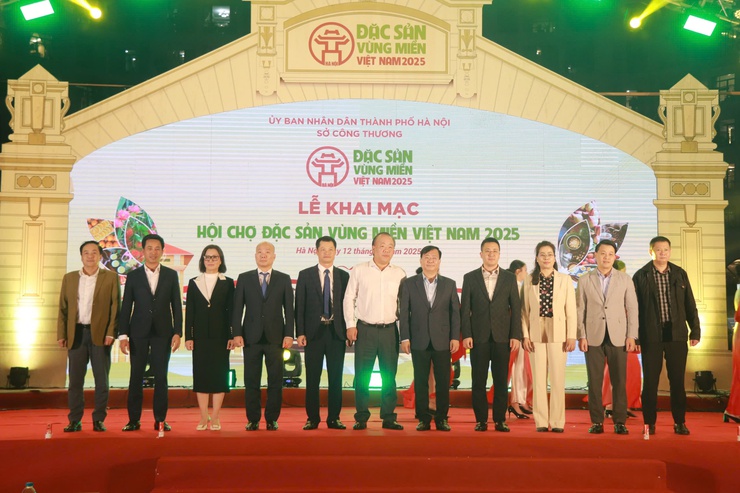 Đặc sản các vùng miền quy tụ tại Thủ đô- Ảnh 7.