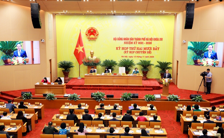 Hanoi People's Council commences 27th session- Ảnh 2. Hanoi People's Council commences 27th session- Ảnh 2.