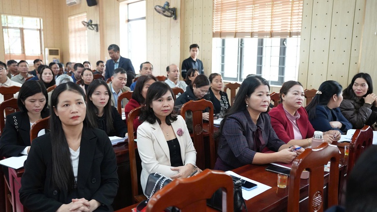 Xã An Khánh ra mắt chuyên mục “Du lịch số An Khánh”; triển khai Cuộc thi “Tìm kiếm sáng kiến, giải pháp Cải cách hành chính” năm 2025; tập huấn hỗ trợ tổ chuyển đổi số cộng đồng ứng dụng công nghệ AI, tiện ích công nghệ số- Ảnh 2.