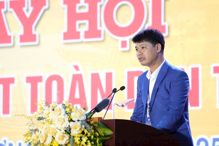 Tổng Bí thư Tô Lâm dự Ngày hội đại đoàn kết dân tộc với Nhân dân phường Thượng Cát- Ảnh 2.