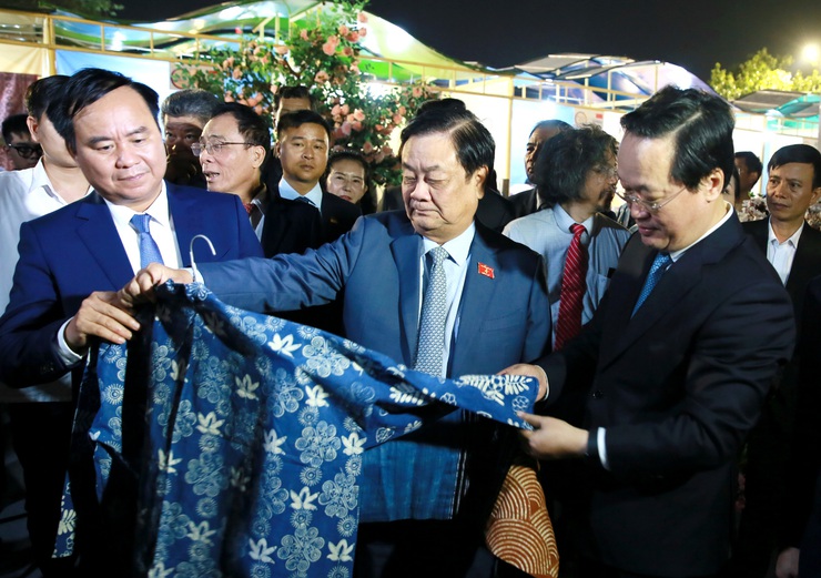 Khai mạc Festival bảo tồn và phát triển Làng nghề Quốc tế 2025- Ảnh 7.