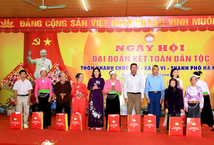 Bí thư Thành ủy Nguyễn Duy Ngọc dự Ngày hội Đại đoàn kết toàn dân tộc tại thôn Khánh Chúc Đồi, xã Ba Vì- Ảnh 7.