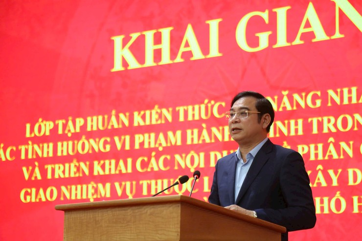 Tập huấn kỹ năng nhận diện và xử lý các tình huống vi phạm hành chính trong lĩnh vực xây dựng, giao thông- Ảnh 1.