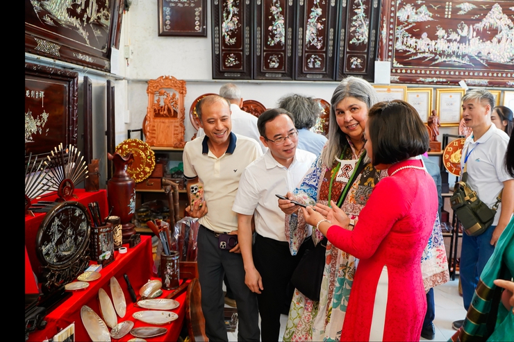 Đưa khảm trai - sơn mài Chuyên Mỹ trở thành sản phẩm tiêu biểu trên bản đồ thế giới- Ảnh 13.