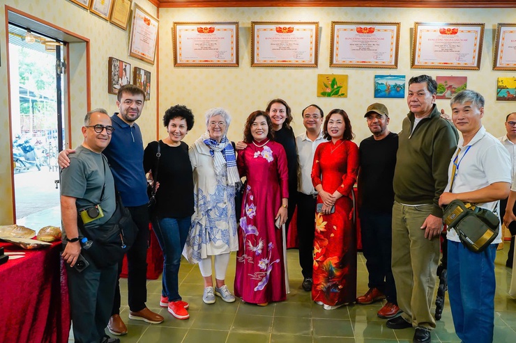 Đưa khảm trai - sơn mài Chuyên Mỹ trở thành sản phẩm tiêu biểu trên bản đồ thế giới- Ảnh 2.
