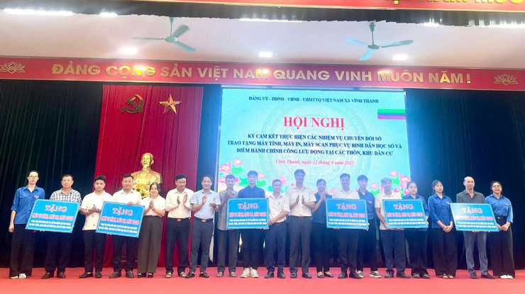 Xã Vĩnh Thanh: Đưa phong trào “Bình dân học vụ số” đi vào cuộc sống- Ảnh 2.