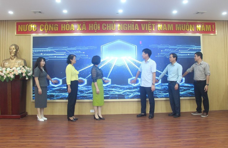 Phường Giảng Võ đẩy mạnh cải cách hành chính với mô hình “Bản sao số” phục vụ quản trị đô thị thông minh- Ảnh 1.
