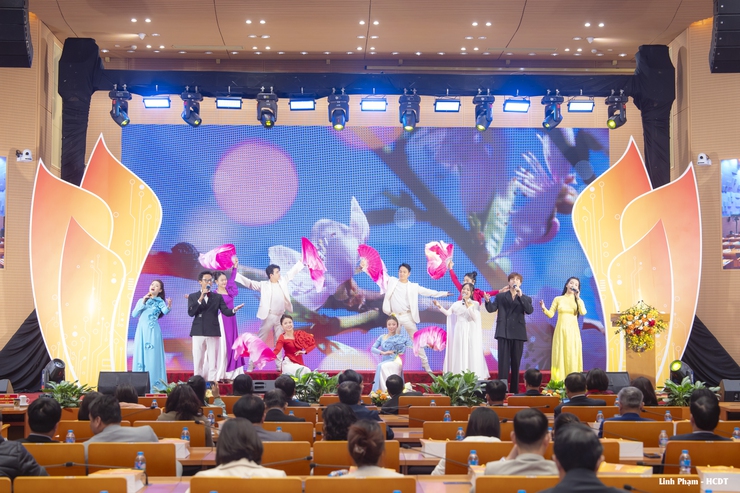 Hà Nội phát động Tháng hành động vì bình đẳng giới năm 2025- Ảnh 1.