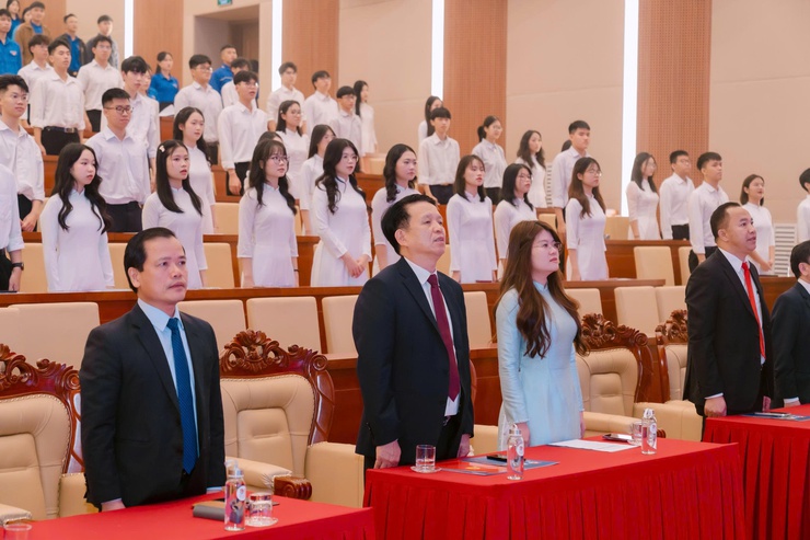 Xã Đông Anh tuyên dương học sinh, sinh viên xuất sắc tiêu biểu năm 2025- Ảnh 2.