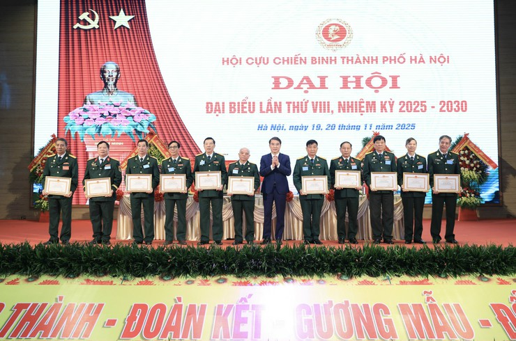 Đại hội đại biểu Hội Cựu chiến binh thành phố Hà Nội lần thứ VIII thành công tốt đẹp- Ảnh 6.