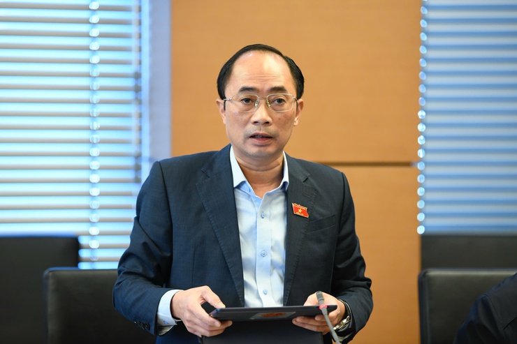 Đoàn đại biểu Quốc hội thành phố Hà Nội góp ý hoàn thiện Dự án Luật Trí tuệ nhân tạo- Ảnh 4.