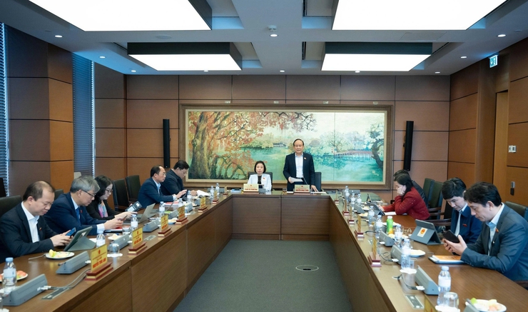 Đoàn đại biểu Quốc hội thành phố Hà Nội góp ý hoàn thiện Dự án Luật Trí tuệ nhân tạo- Ảnh 1.