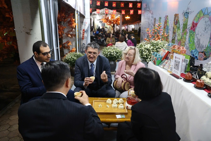 Khai mạc Festival Thu Hà Nội lần thứ 3 năm 2025- Ảnh 3.