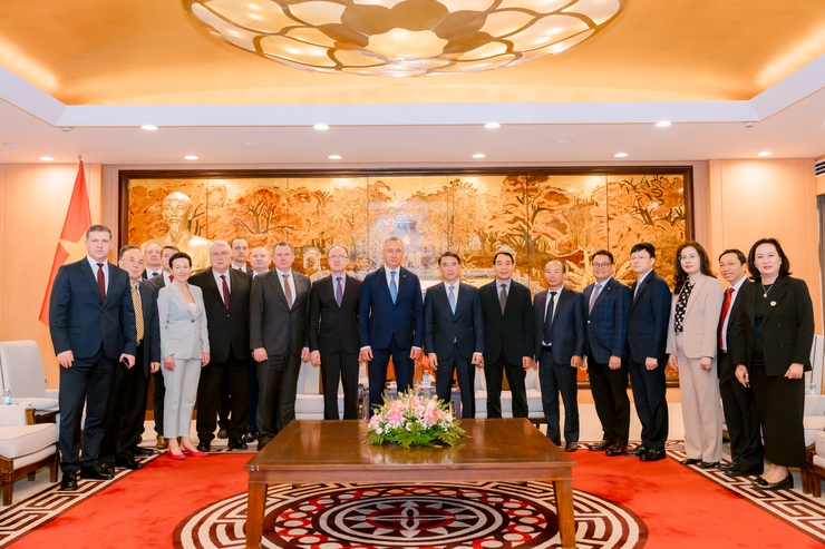 Hanoi strengthens cooperation with Russian province Kaluga- Ảnh 2.