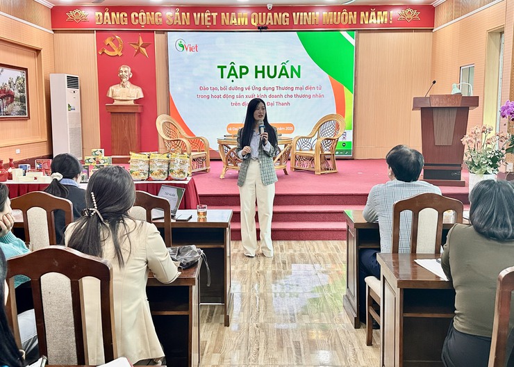 Xã Đại Thanh tập huấn bán hàng online cho trên 200 hộ kinh doanh cá thể trên địa bàn- Ảnh 8.