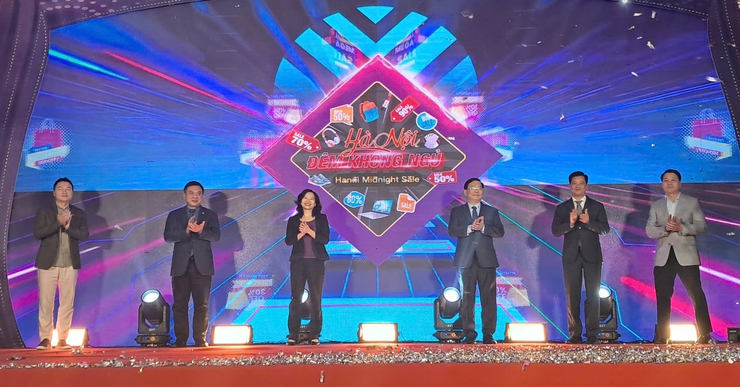 Khai mạc sự kiện mua sắm “Hà Nội đêm không ngủ - HaNoi Midnight Sale”- Ảnh 1.