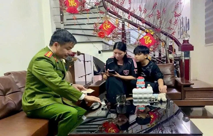 Xã Nam Phù: Tăng tốc thực hiện cao điểm 60 ngày đêm “làm sạch dữ liệu” trên ứng dụng iHanoi- Ảnh 2.