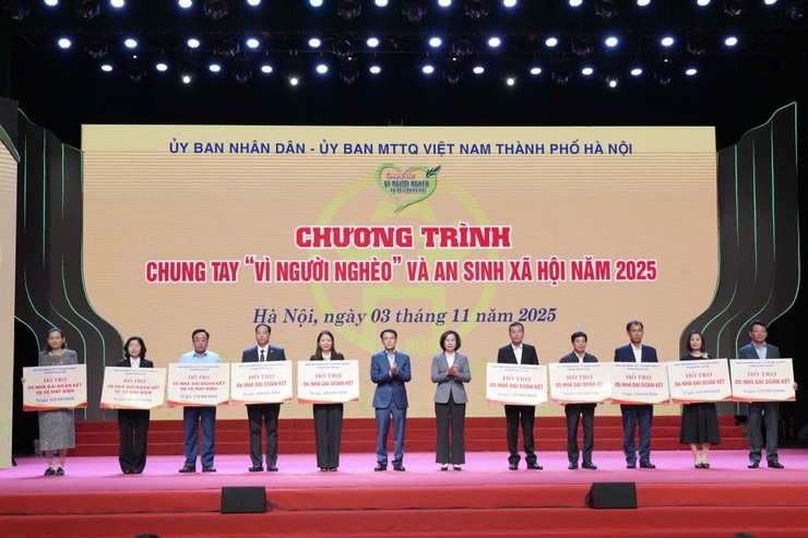 Hà Nội tiếp nhận hơn 93 tỷ đồng chung tay vì người nghèo và an sinh xã hội năm 2025- Ảnh 6.