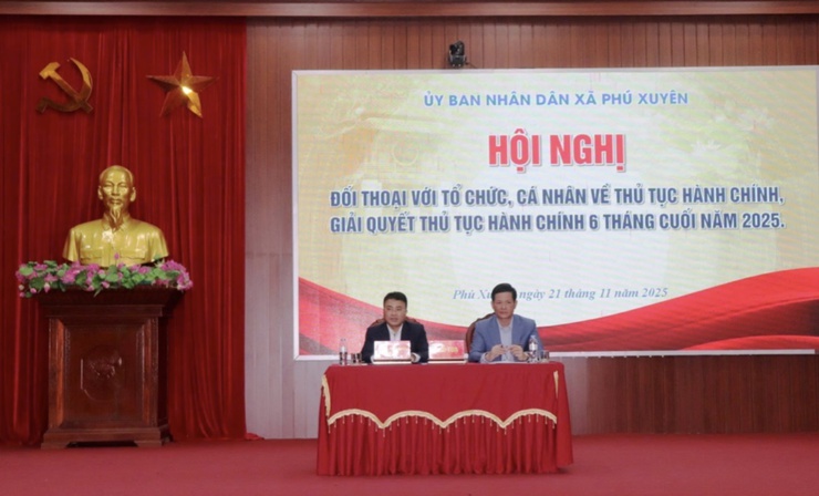 Phú Xuyên tổ chức đối thoại giữa lãnh đạo UBND xã với tổ chức, cá nhân về thủ tục hành chính- Ảnh 1.