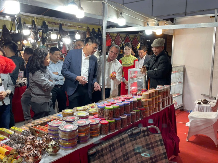 Tuần hàng Việt năm 2025: Thu hút 90 gian hàng đến từ nhiều tỉnh thành- Ảnh 2.