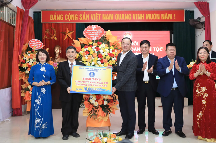 Phó Bí thư Thường trực Thành ủy Nguyễn Văn Phong dự Ngày hội Đại đoàn kết toàn dân tộc tại khu dân cư số 30- Ảnh 8.