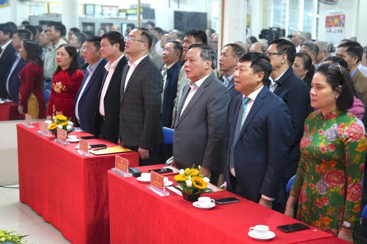 Phó Bí thư Thường trực Thành ủy Nguyễn Văn Phong dự Ngày hội Đại đoàn kết toàn dân tộc tại khu dân cư số 30- Ảnh 1.