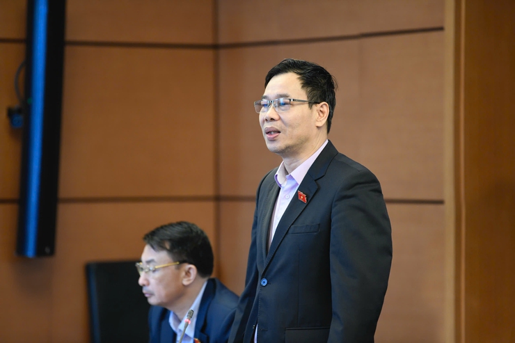 Đại biểu Quốc hội thành phố Hà Nội thảo luận, góp ý vào dự thảo dự án Luật Xây dựng (sửa đổi)- Ảnh 2.