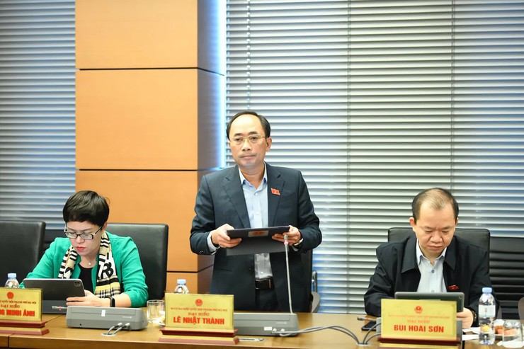 Đại biểu Quốc hội thành phố Hà Nội thảo luận, góp ý hoàn thiện Dự thảo Luật Chuyển đổi số- Ảnh 3.