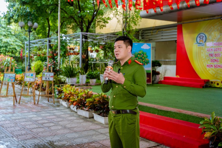 Phường Tây Mỗ tổ chức hưởng ứng "Ngày pháp luật nước Cộng hoà XHCN Việt Nam năm 2025"- Ảnh 9.