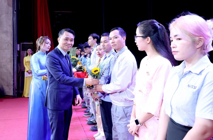 Tuyên dương “Sáng kiến, sáng tạo trong công nhân, viên chức, lao động Thủ đô”- Ảnh 7.