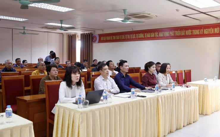 Cử tri kiến nghị xem xét cho các hộ gia đình không đủ điều kiện đền bù được thuê, mua nhà ở xã hội- Ảnh 2.