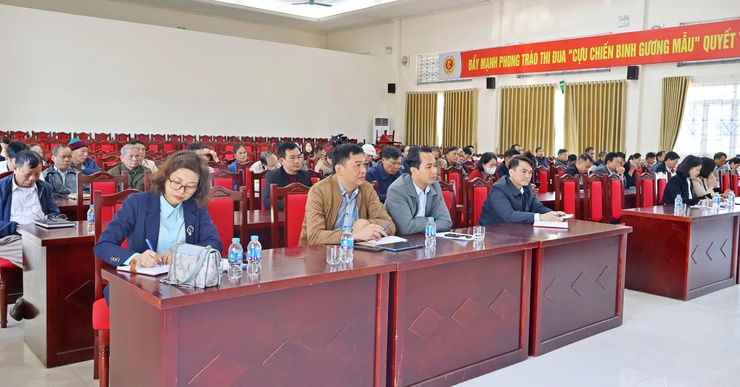 UBND xã Đoài Phương tăng cường đối thoại, nâng cao chất lượng giải quyết thủ tục hành chính- Ảnh 1.