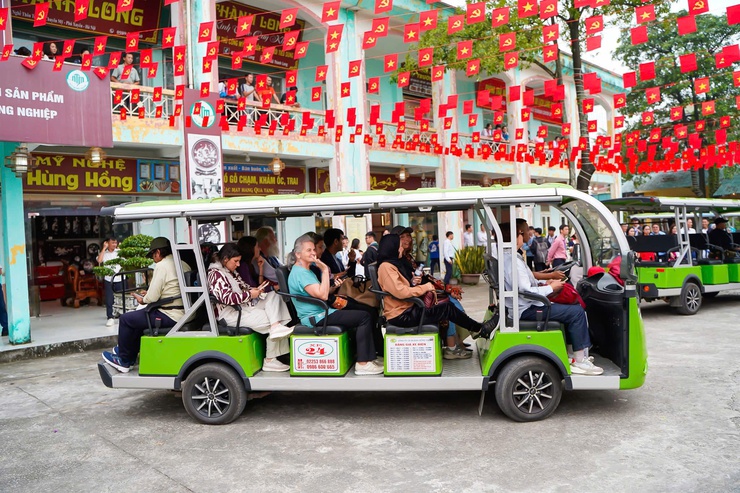 Xã Chuyên Mỹ: Ứng dụng chuyển đổi số, đưa sản phẩm làng nghề vươn xa- Ảnh 3.