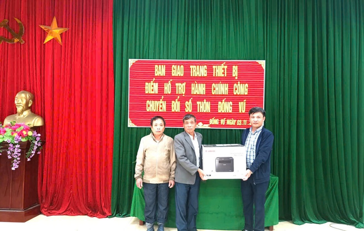 Xã Ứng Thiên tăng tốc chuyển đổi số và cải cách hành chính năm 2025- Ảnh 3.