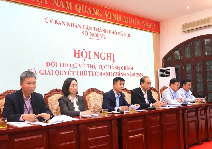 Sở Nội vụ Hà Nội đối thoại, giải đáp về thủ tục hành chính- Ảnh 2.