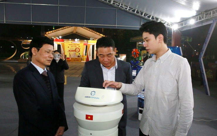 Khai mạc Hội chợ ‘Made in Vietnam” năm 2025- Ảnh 3.