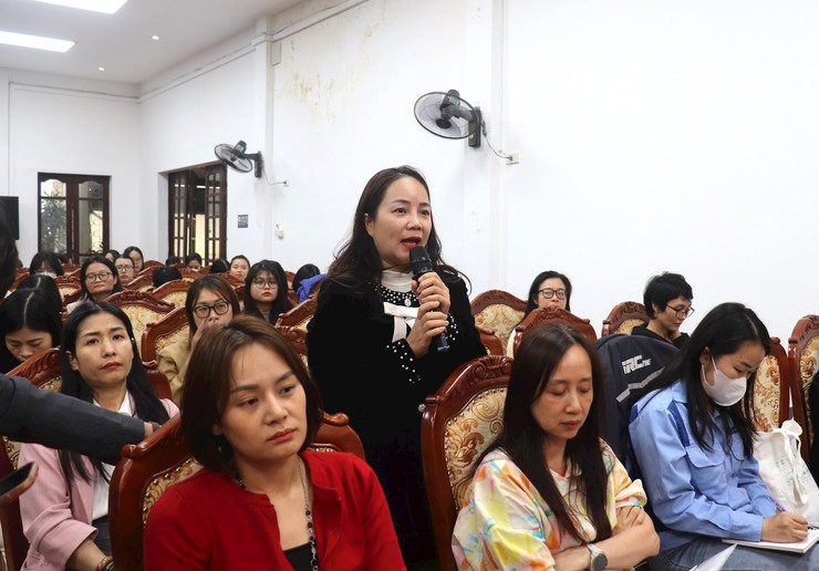 Sở Nội vụ Hà Nội đối thoại, giải đáp về thủ tục hành chính- Ảnh 4.