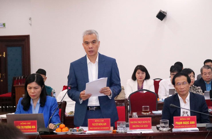 Đoàn giám sát số 15 của Ban Thường vụ Thành ủy làm việc với phường Cầu Giấy và Nghĩa Đô- Ảnh 2.