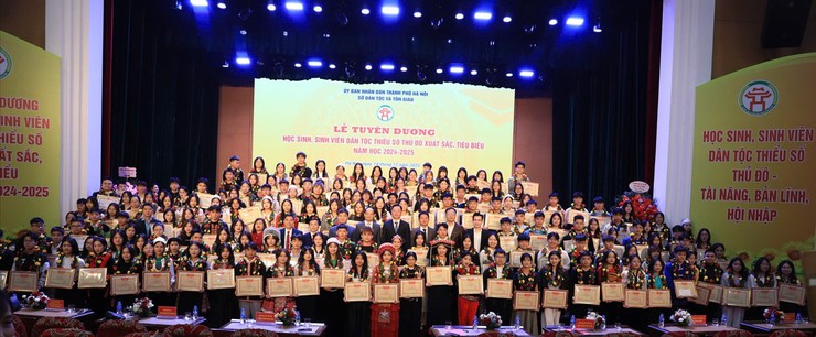 Tuyên dương học sinh, sinh viên dân tộc thiểu số Thủ đô xuất sắc năm học 2024-2025- Ảnh 5.