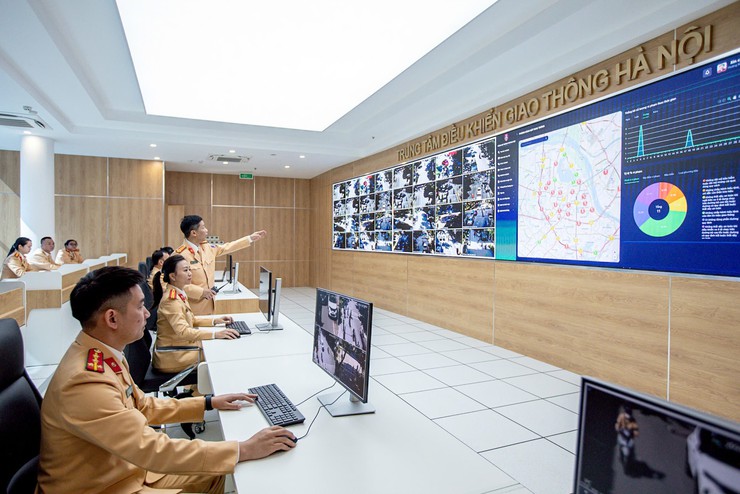 Hanoi officially launches AI-powered traffic control center for smart urban management- Ảnh 6.