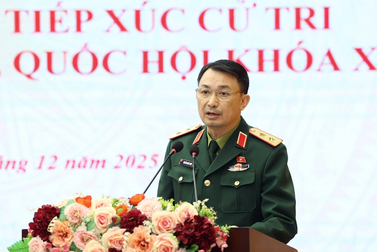 Party chief To Lam meets Hanoi voters after 10th session of 15th National Assembly- Ảnh 3.