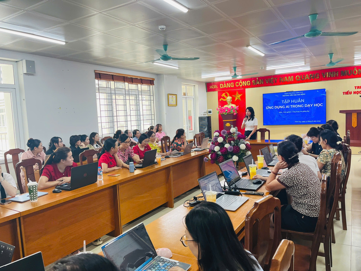 Trường Tiểu học Mai Động - Phường Vĩnh Tuy đẩy mạnh chuyển đổi số trong giáo dục, hướng tới môi trường giáo dục hiện đại, thông minh.- Ảnh 4.