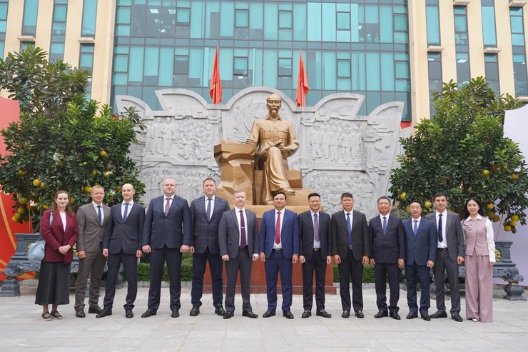 Công an thành phố Hà Nội tiếp Đoàn chuyên gia Tổng cục Nội vụ thành phố Mát-xcơ-va (Liên bang Nga)- Ảnh 5.