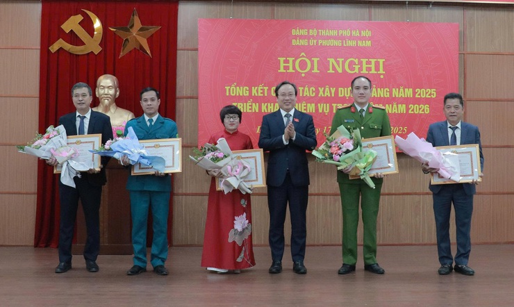 Phường Lĩnh Nam: Kiên định mục tiêu, lấy hiệu quả phục vụ nhân dân làm thước đo- Ảnh 1.