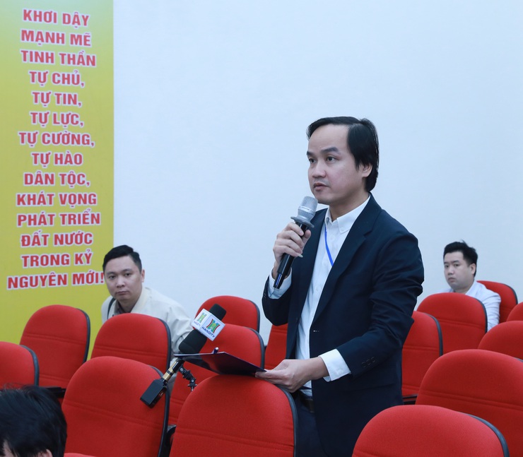 Chủ tịch UBND Thành phố Vũ Đại Thắng tiếp xúc cử tri đơn vị bầu cử số 5- Ảnh 4.