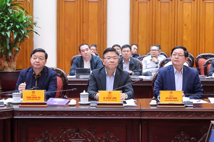 Prime Minister sets century-long vision guiding Hanoi planning and sustainable urban development- Ảnh 3.