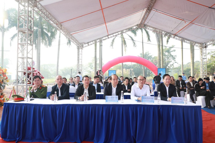 Phường Vĩnh Hưng khởi công 2 tuyến đường mở rộng không gian phát triển- Ảnh 1.