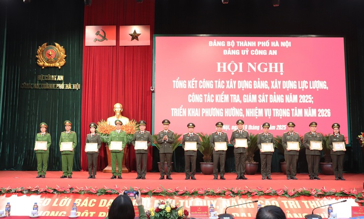 Công an thành phố Hà Nội tổng kết công tác xây dựng Đảng năm 2025- Ảnh 1.