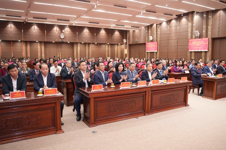 Trường Đào tạo cán bộ Lê Hồng Phong thành phố Hà Nội đón Bằng công nhận đạt chuẩn Mức 1- Ảnh 1.