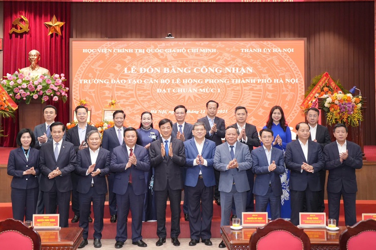 Trường Đào tạo cán bộ Lê Hồng Phong thành phố Hà Nội đón Bằng công nhận đạt chuẩn Mức 1- Ảnh 6.